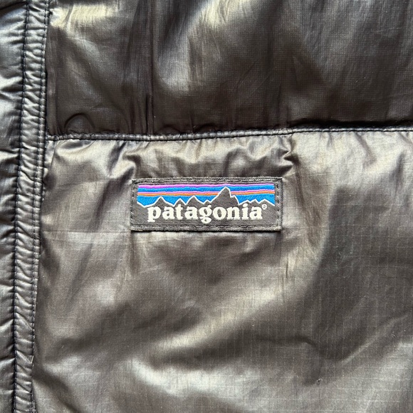 Patagonia Men’s Puffer Down Jacket - Picture 4 of 16